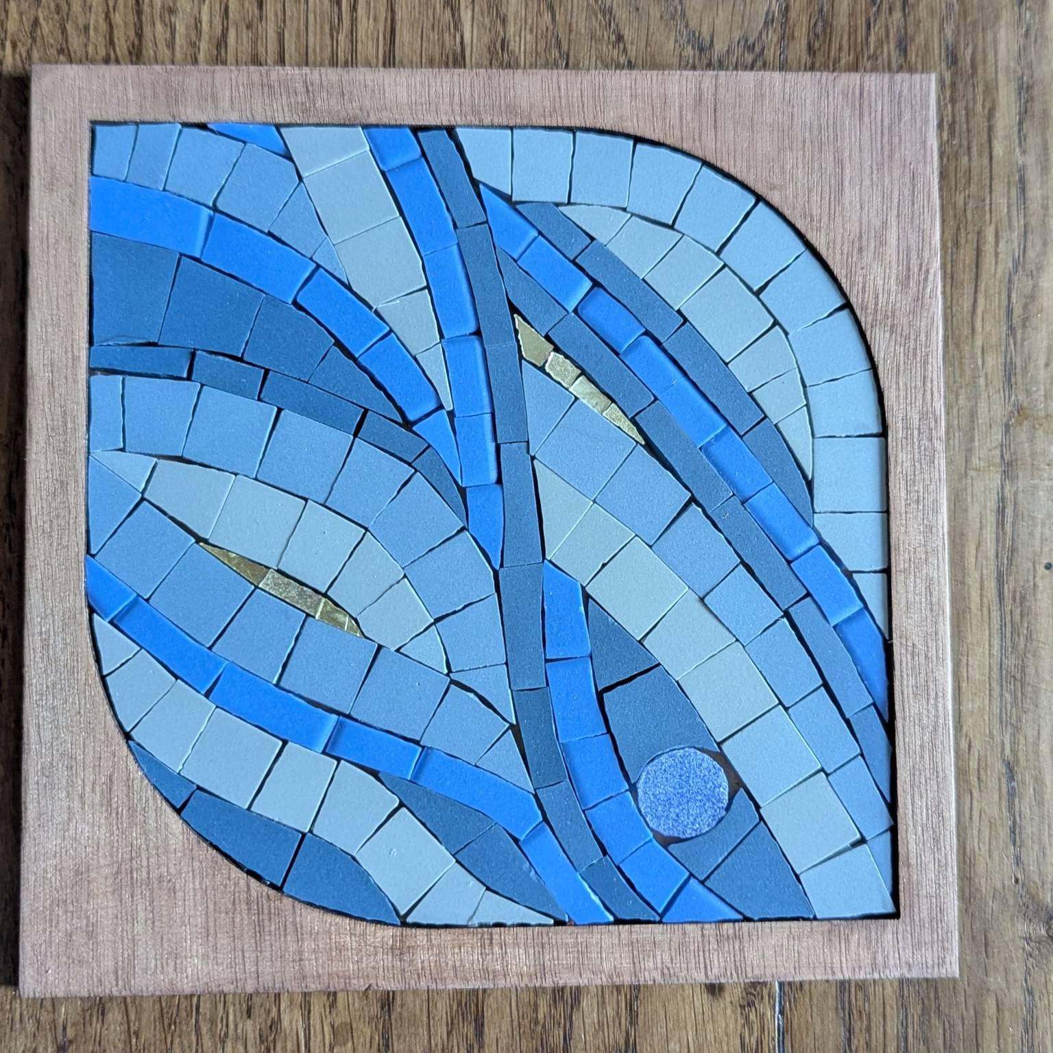 Oeuvre mosaïque sur bois à réaliser en atelier ou team building